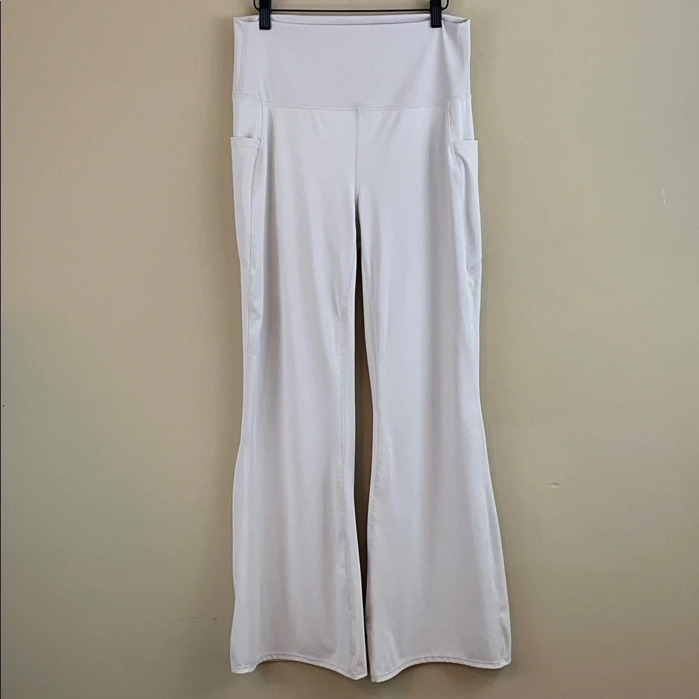 Zenana high rise flare pants White 1X
